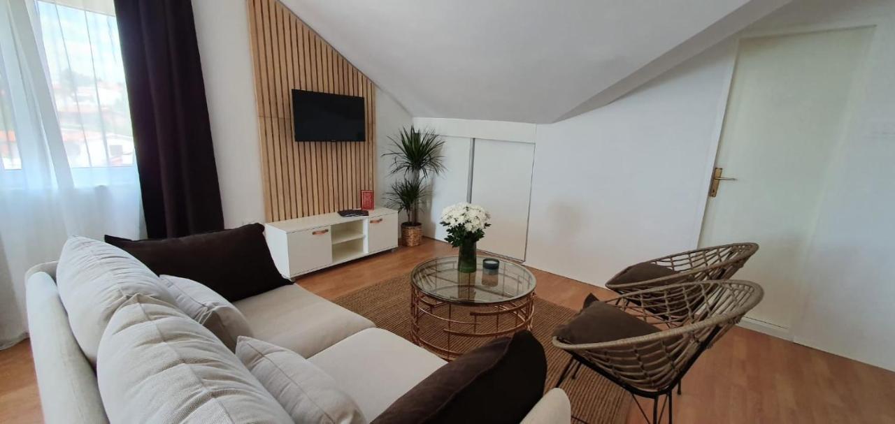 Apartmani Masline Jasenice  Exteriör bild